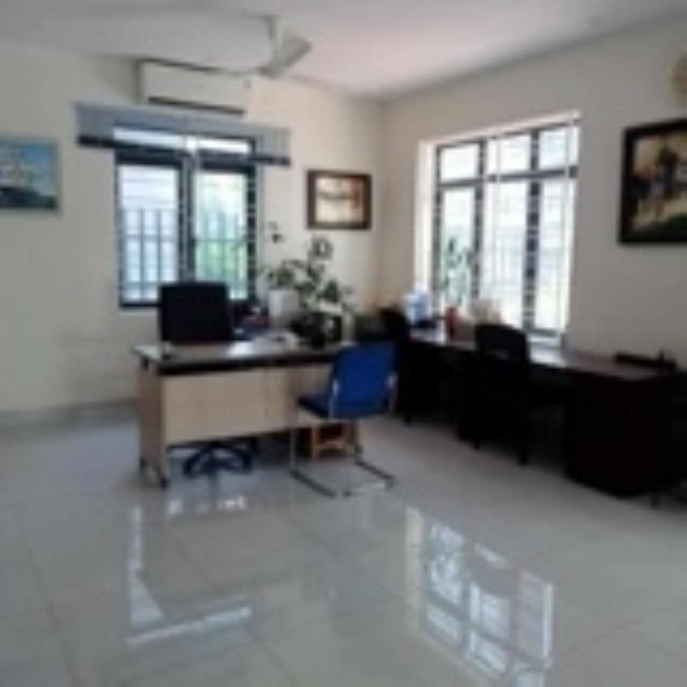 Bán Gấp Nhà Mặt Phố Ngô Thì Nhậm - 250m2 x 3 Tầng - Giá 180 Tỷ
