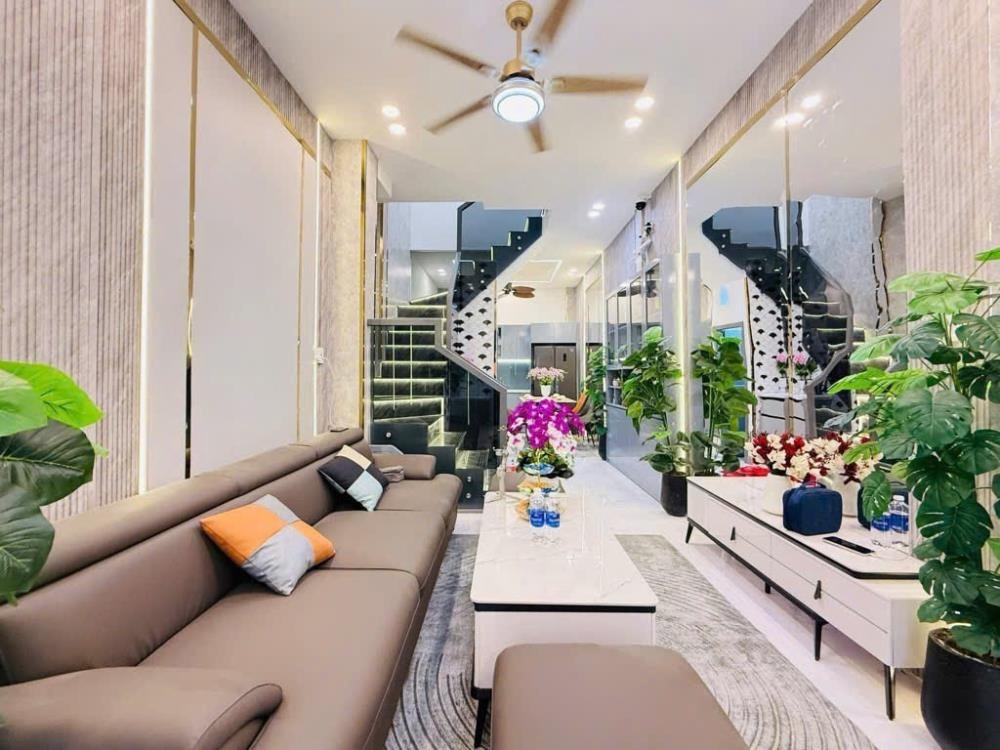 Nhà Mới 2 Tầng Gò Vấp - 45m2 - Xe Hơi - Gần ĐH Công Nghiệp - 5.xx Tỷ