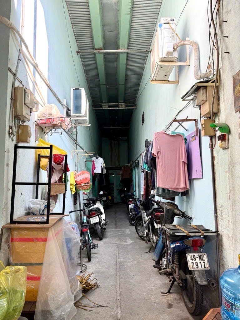 Bán Đất Tặng Dãy Trọ 5 Phòng, DT 72m2 - Vị Trí Đắc Địa, Gần EMart