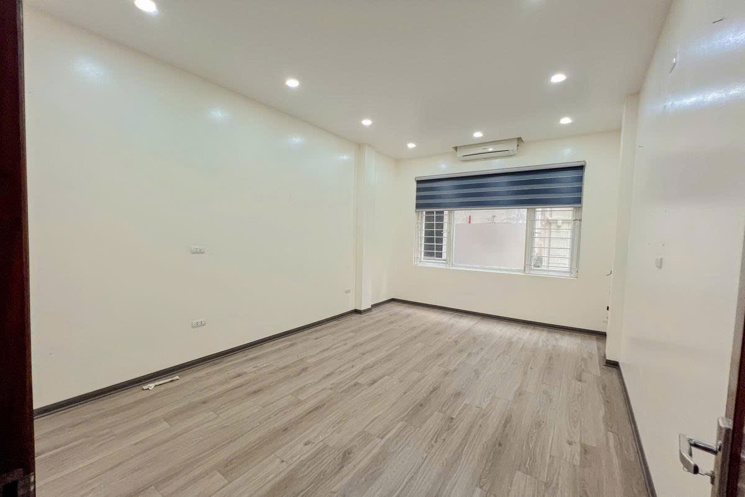 Bán nhà Lê Trọng Tấn 34m,ngõ ô tô, hơn 12 tỷ
