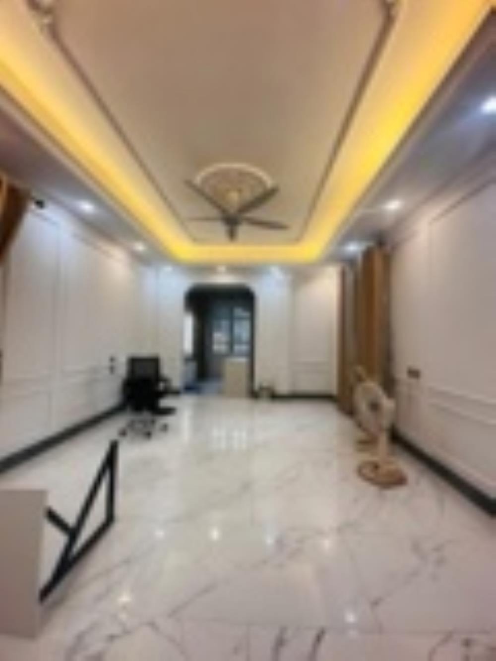 Bán nhà đẹp Hoàng Hoa Thám, Ba Đình - 45m2, 7 tầng, 9.8 tỷ - Nội thất xịn