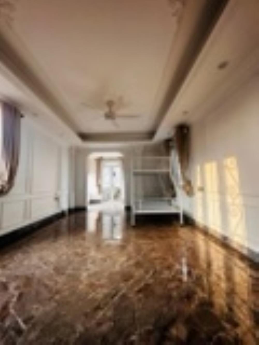 Bán nhà đẹp Hoàng Hoa Thám, Ba Đình - 45m2, 7 tầng, 9.8 tỷ - Nội thất xịn