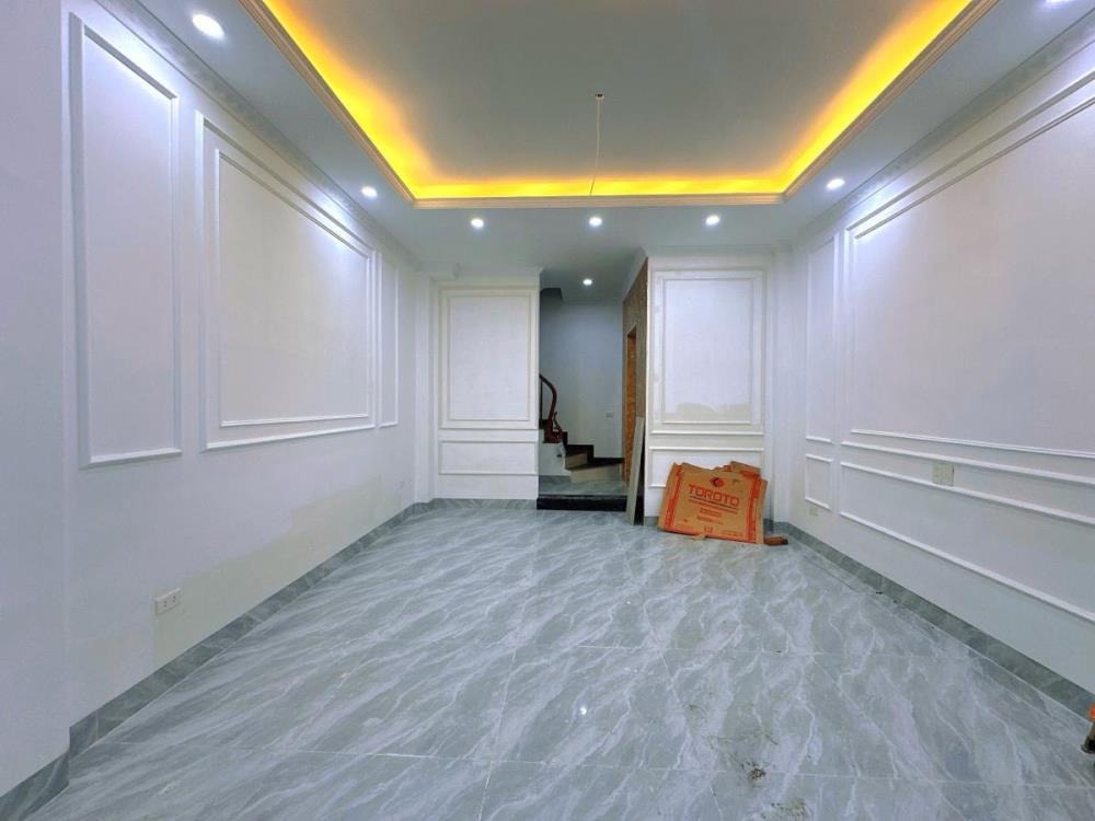 Pháo đài Láng, Đống Đa - Biệt thự 6 tầng, thang máy, mặt tiền 4m - Giá thương lượng