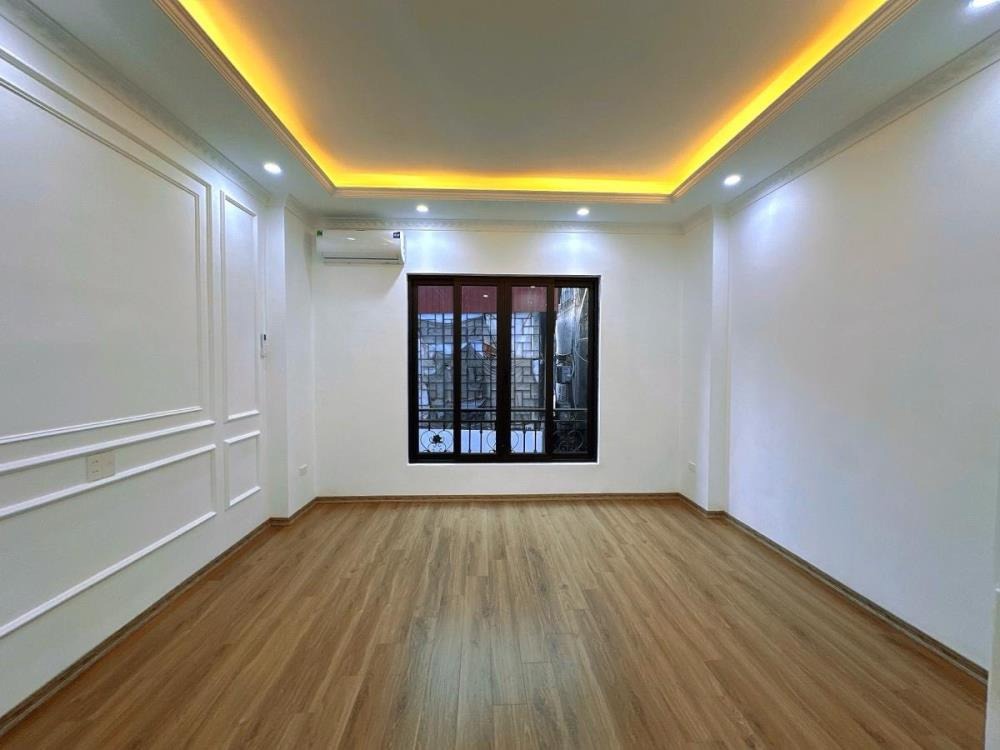 Pháo đài Láng, Đống Đa - Biệt thự 6 tầng, thang máy, mặt tiền 4m - Giá thương lượng