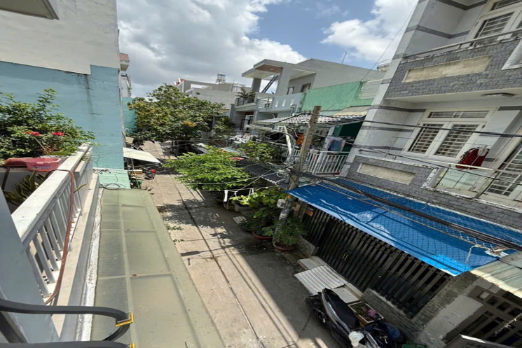 NHÀ RẺ ĐẸP ĐƯỜNG SỐ 20-  BHH A- Bình Tân   .2TY8