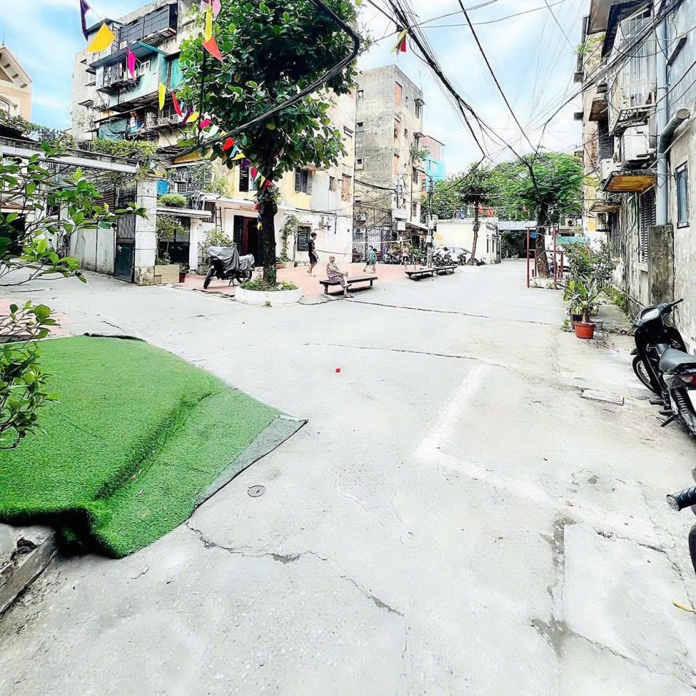 Bán nhà tập thể Ngõ 192 Khương Đình: 45m², Giá 2.15 tỷ, Full Nội Thất