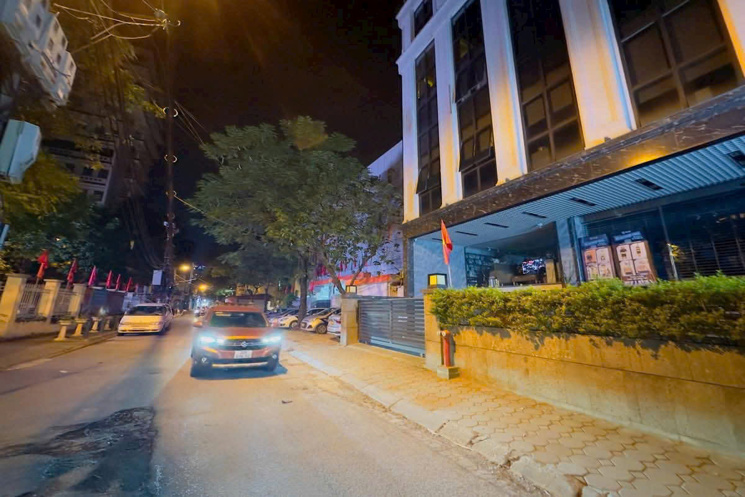 SIÊU PHẨM BUILDING TÂY HỒ - DÒNG TIỀN 2.4 TỶ/NĂM 
THANG MÁY -  MẶT PHỐ - MẶT TIỀN KHỦNG 13M - HẦM