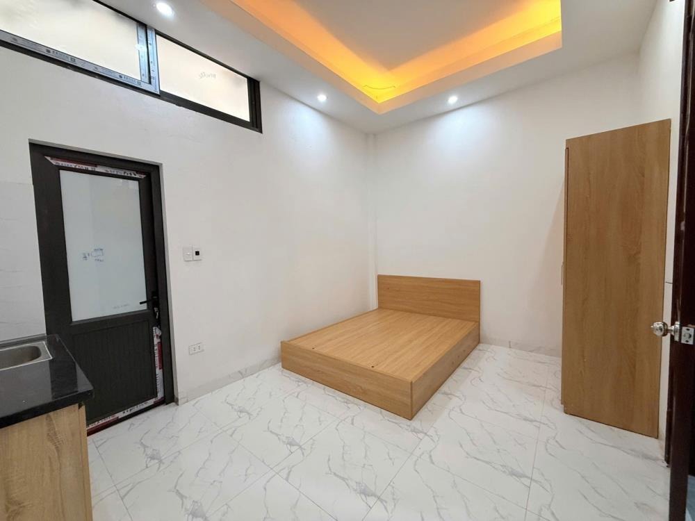 Bán Tòa CCMN Đống Đa - 6 Tầng, Thang Máy, 10 Phòng - Lợi Nhuận Cao
