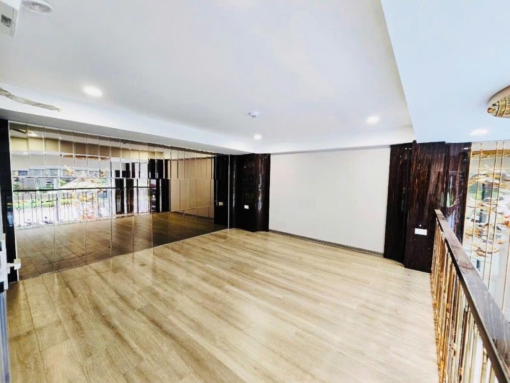 Phân Lô Văn Phòng Đỉnh Phố - 56m2 - 7 Tầng - Mặt Tiền 5.25m - Quận Đống Đa
