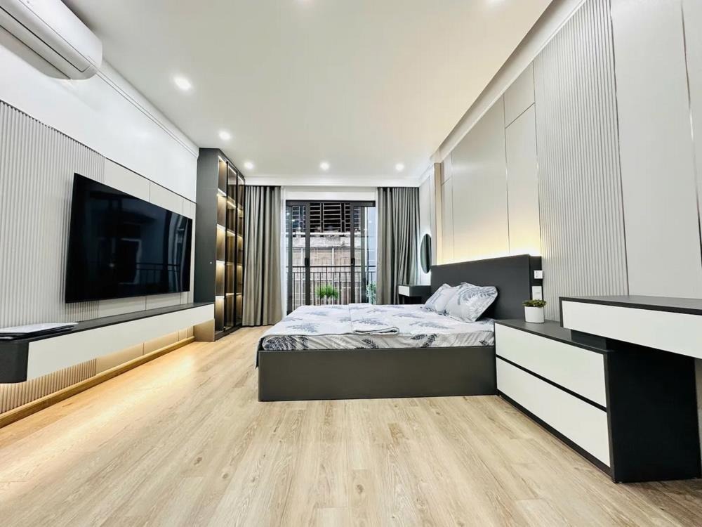 Bán nhà Khúc Thừa Dụ: Độc Lập, Thông Thoáng, Full Nội Thất