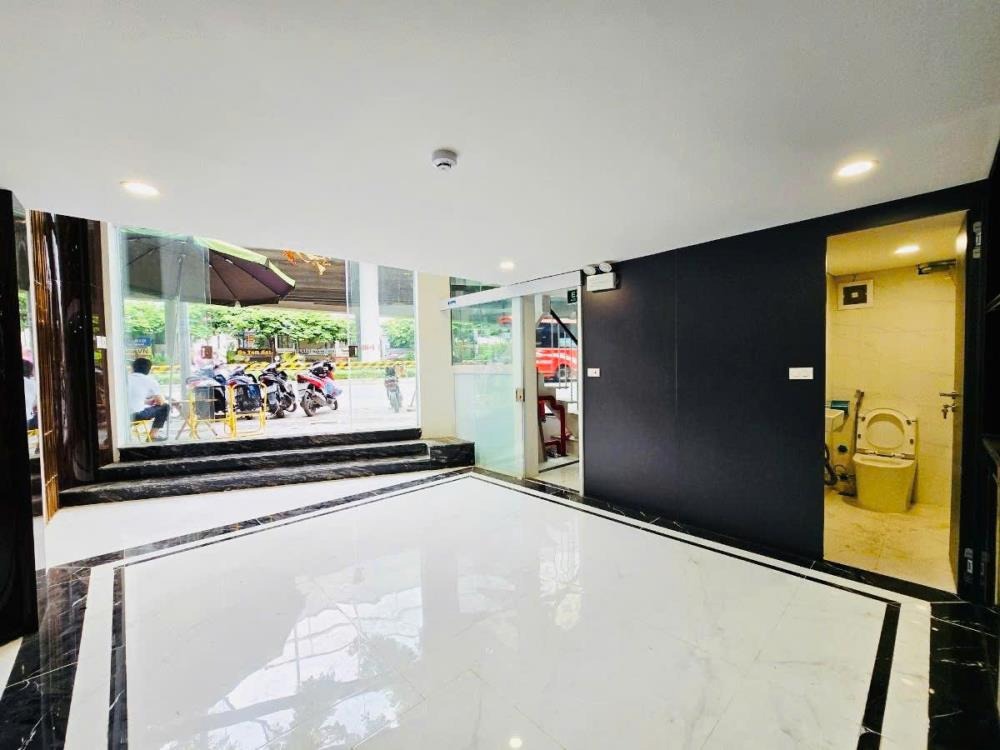 Phân Lô Văn Phòng Đỉnh Phố - 56m2 - 7 Tầng - Mặt Tiền 5.25m - Quận Đống Đa