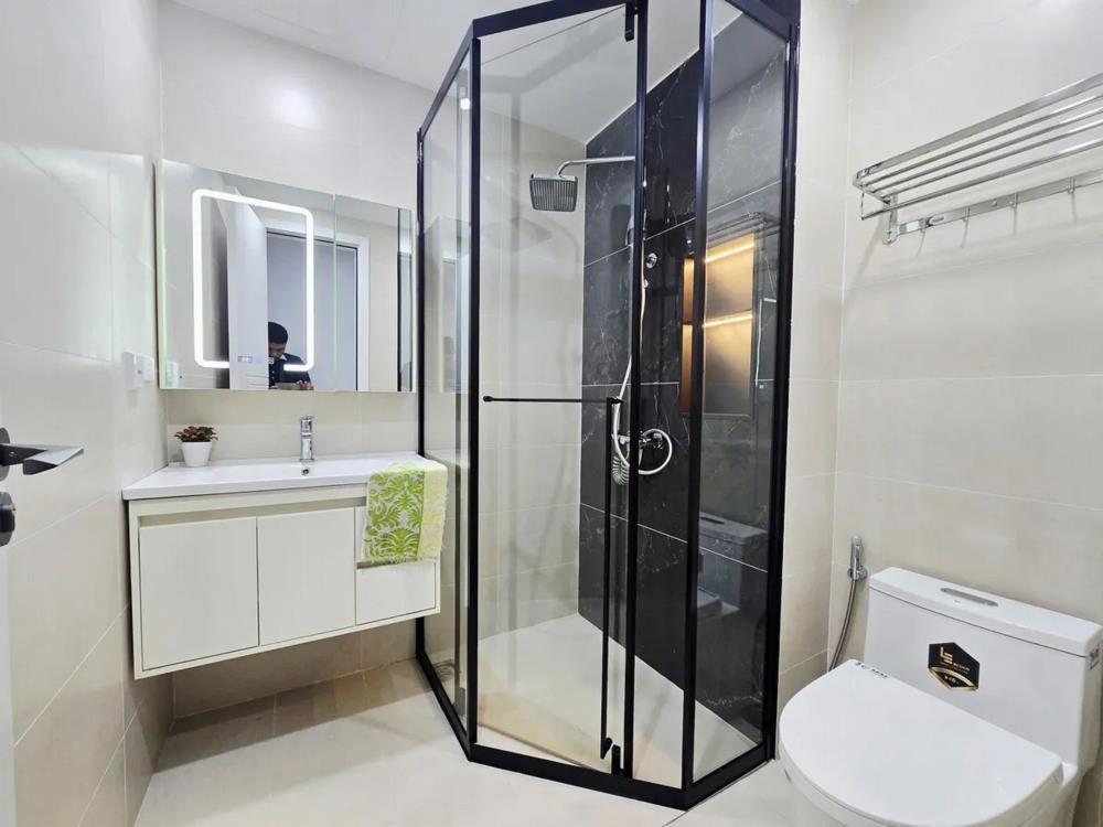 Bán nhà Khúc Thừa Dụ: Độc Lập, Thông Thoáng, Full Nội Thất