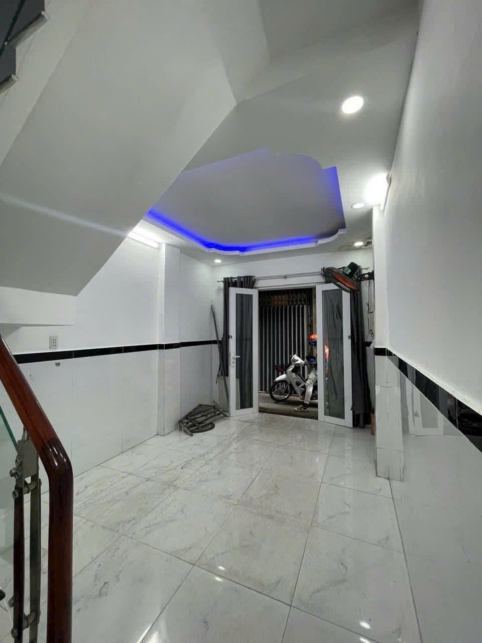 Bán nhà đẹp giá tốt Nguyễn Tri Phương, Quận 10 - Hẻm 1 Sẹc, 3 Tỷ TL