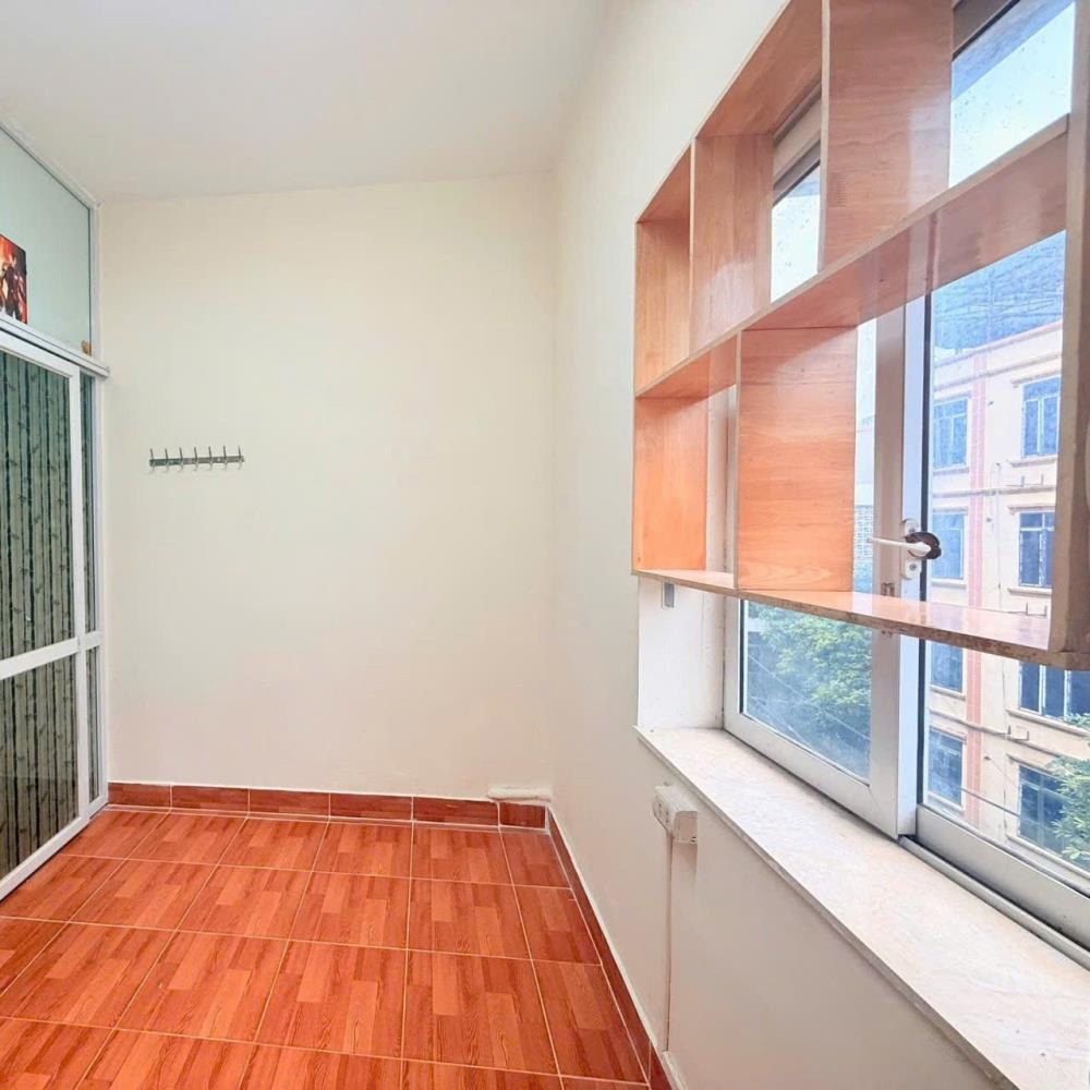 Bán nhà riêng Quận Thanh Xuân, Hà Nội - 43m2, 2.05 tỷ - Vị trí đẹp, tiện ích đầy đủ
