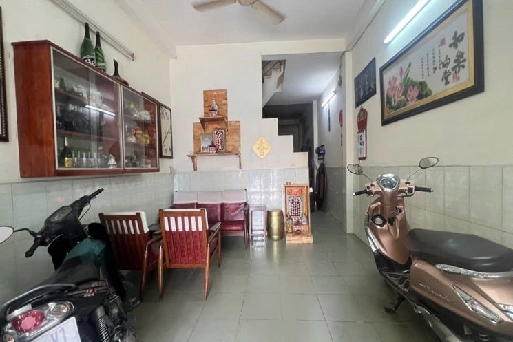 GIẢM 1 TỶ  NHÀ HẺM KINH DOANH NGAY EMART, GẦN CHỢ