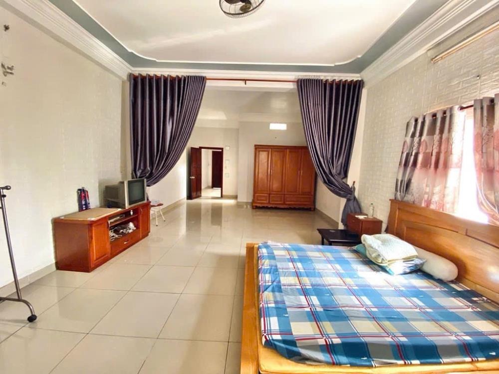 Bán nhà Nguyễn Phúc Chu, Tân Bình: 168m2, 5 Tầng, Giá 15.5 Tỷ