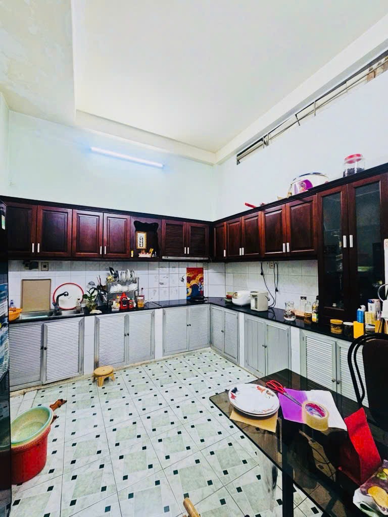 Bán nhà Hoàng Hoa Thám, Tân Bình: 74m², 4 tầng, Hẻm xe hơi, Giá 11.5 tỷ