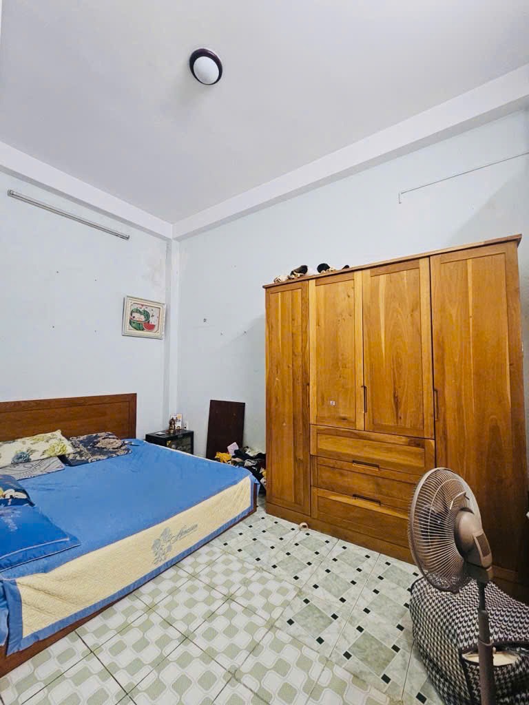 Bán nhà Hoàng Hoa Thám, Tân Bình: 74m², 4 tầng, Hẻm xe hơi, Giá 11.5 tỷ