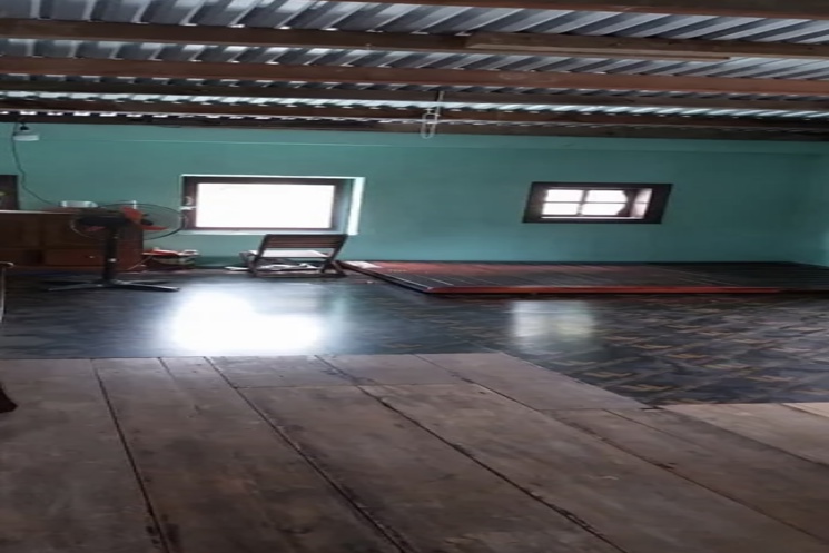 Nhà cấp 4 mặt tiền Hoài Thanh . DT:82m , ngang 5m