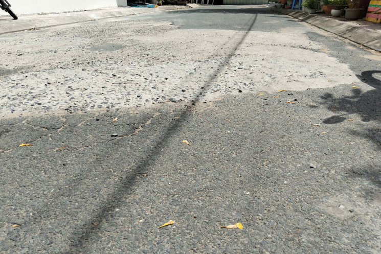 Bán Nhà - Bưng Ông Thoàn - Phú Hữu - Hoàn công đủ, Full Nội Thất, Hẻm Xe Hơi, 200m Ra Bưng Ông