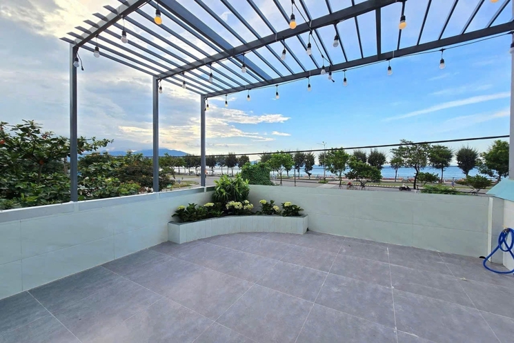 SIÊU PHẨM NHÀ 3 TẦNG VIEW BIỂN – CÁCH BIỂN NGUYỄN TẤT THÀNH CHỈ 50M – GIÁ 6.5 TỶ