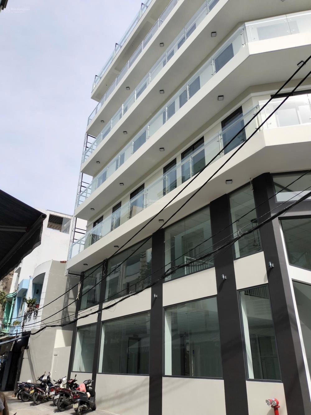 Cho Thuê Nhà Mặt Tiền Bàu Cát - 650m2 - Thiết Kế Sang Trọng
