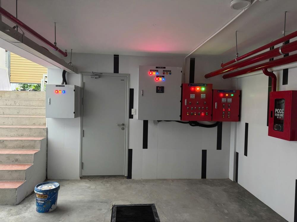 Cho Thuê Nhà Mặt Tiền Bàu Cát - 650m2 - Thiết Kế Sang Trọng