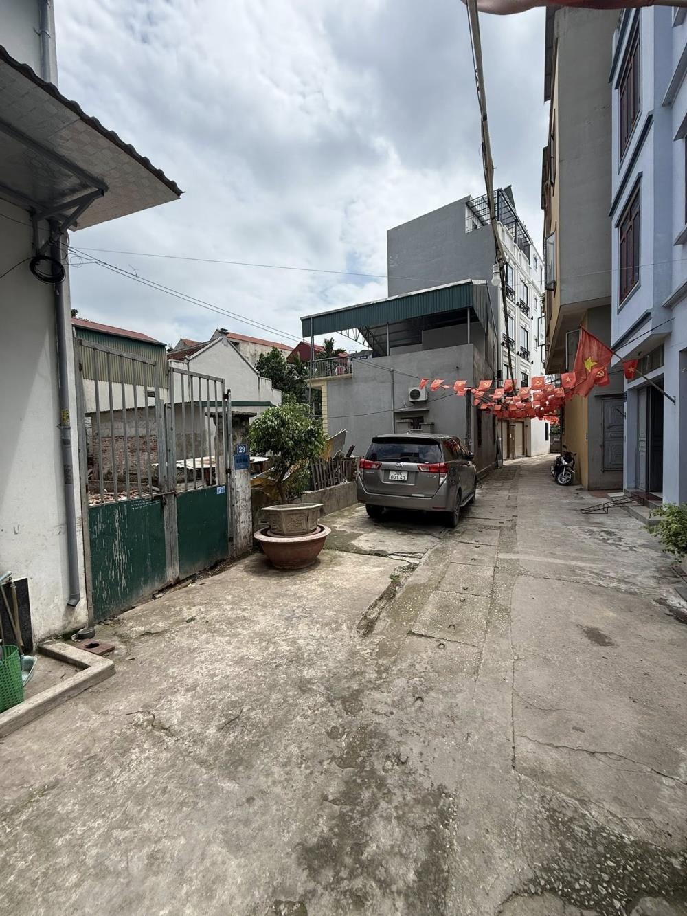 Lô đất 43m2 Nghĩa Lộ, Hà Đông: Vị trí đẹp, ô tô dừng đỗ, tiềm năng lớn