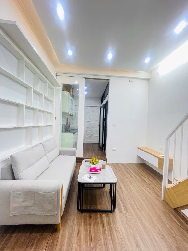 Bán Căn Hộ Tập Thể Phương Mai, Vị Trí Đắc Địa, Giá Tốt