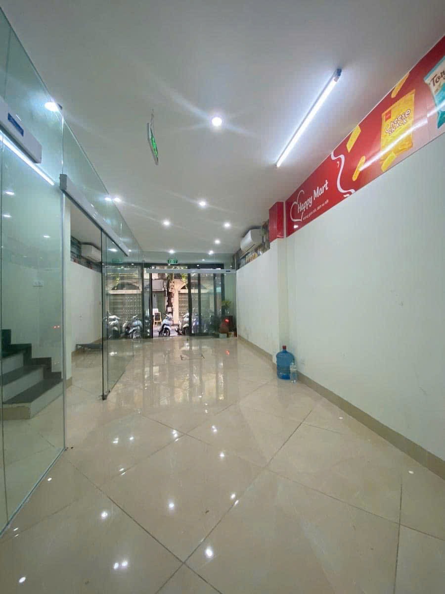 Mặt phố lõi Đống Đa 7 tầng thang máy full nội thất - Vị trí đắc địa gần Văn Miếu