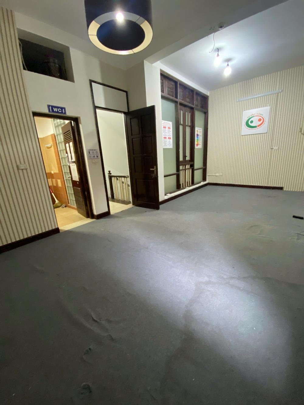 Cho Thuê Nhà Mai Dịch, Cầu Giấy - 120m2, 4 Tầng, Mặt Tiền 7m, Giá 22tr