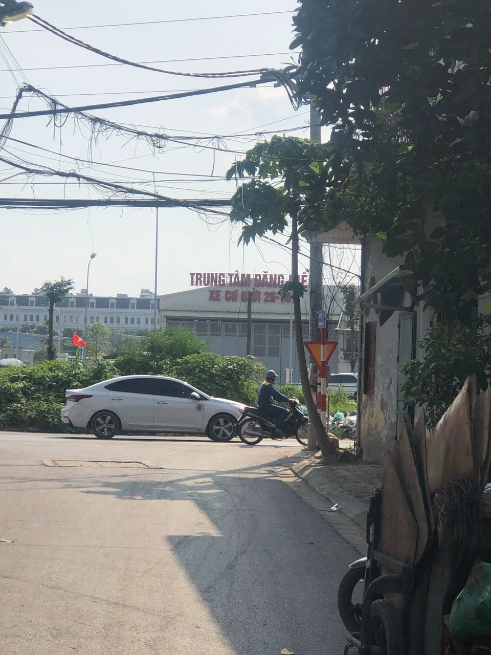 Cần Bán Gấp Nhà Tam Trinh 60m2, 5 Tầng, Giá 10 Tỷ - Vị Trí Đắc Địa