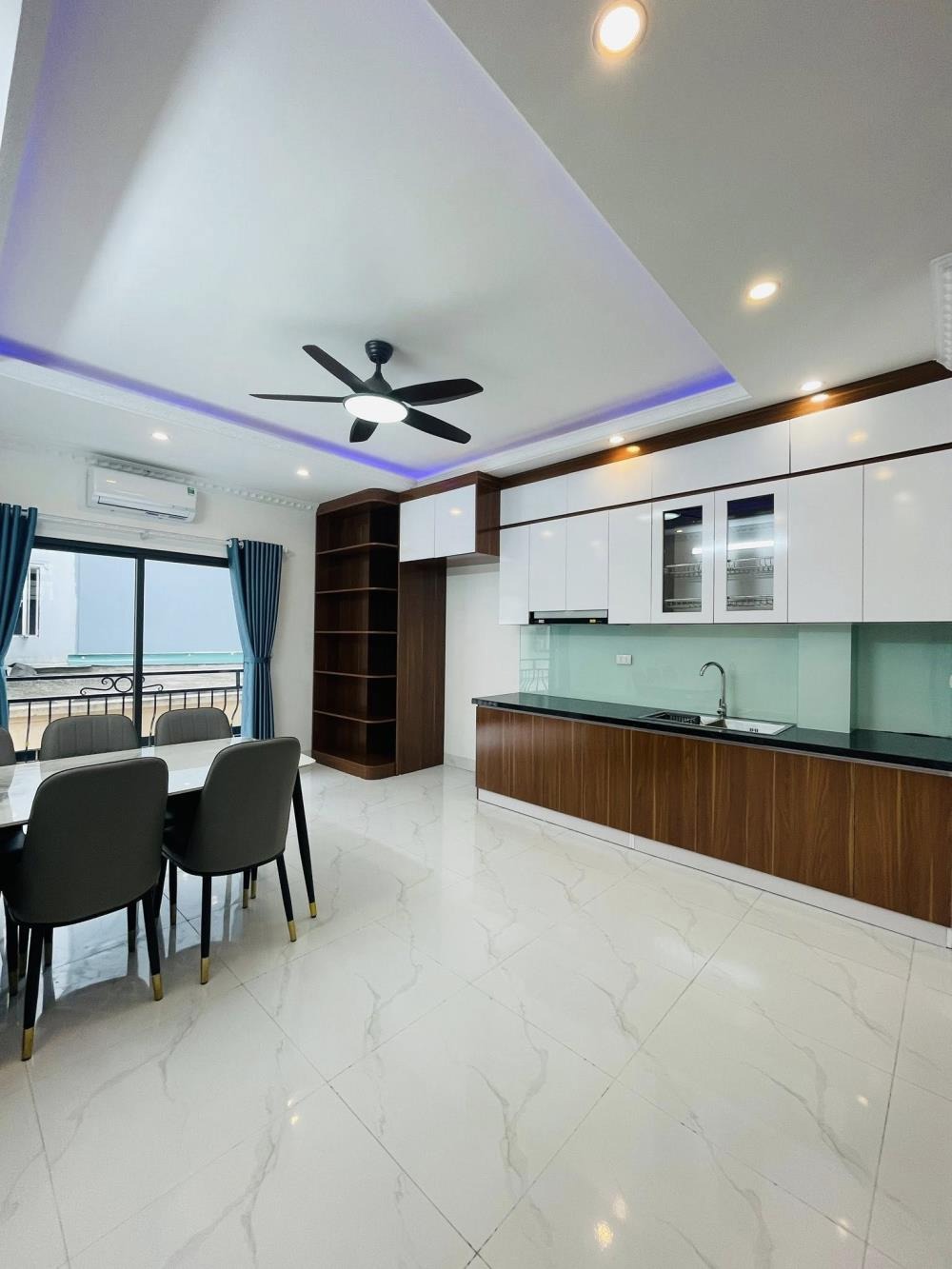 Bán nhà Hà Đông - 41m² x 6 Tầng - Thang Máy, Oto Đỗ, Giá 12.3 Tỷ