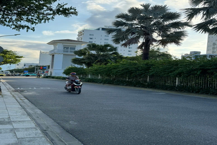 + Toà căn hộ 6 tầng, Nguyễn Cơ Thạch, Ngũ Hành Sơn, gần bãi tắm Sơn Thuỷ, thu nhập gần 80