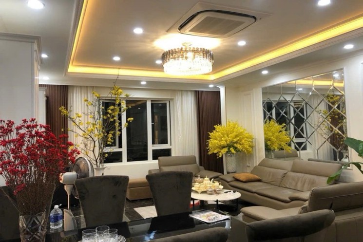♥ Nhà Mặt Tiền Châu Thị Vĩnh Tế, 142m2, ngang 14m, 4 tầng, xịn sò, KD cực Vip