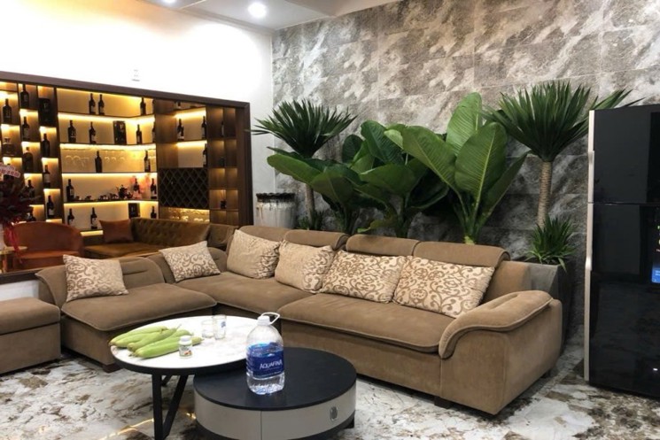 ♥ Nhà Mặt Tiền Châu Thị Vĩnh Tế, 142m2, ngang 14m, 4 tầng, xịn sò, KD cực Vip