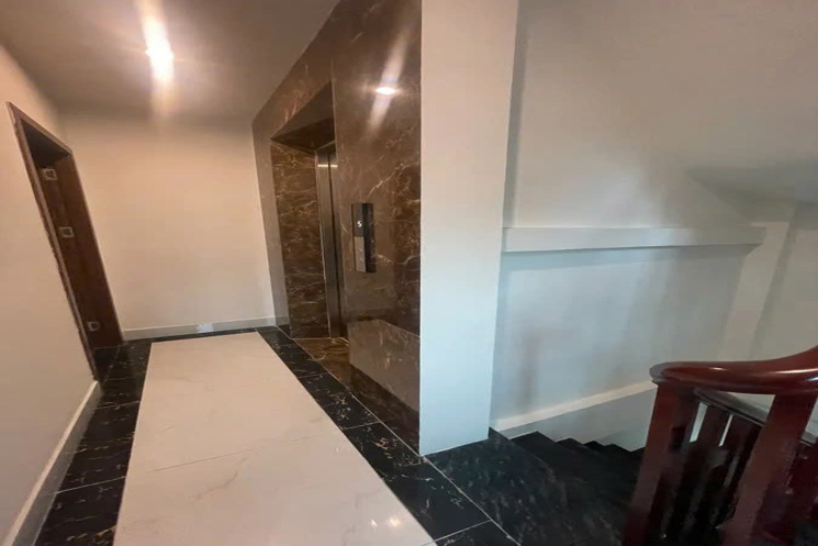 NHÀ ĐẸP Ô TÔ VÀO NHÀ  Phúc Lợi 37 m2 X 6 tầng mặt tiền 4m, 8.6 tỷ Long Biên