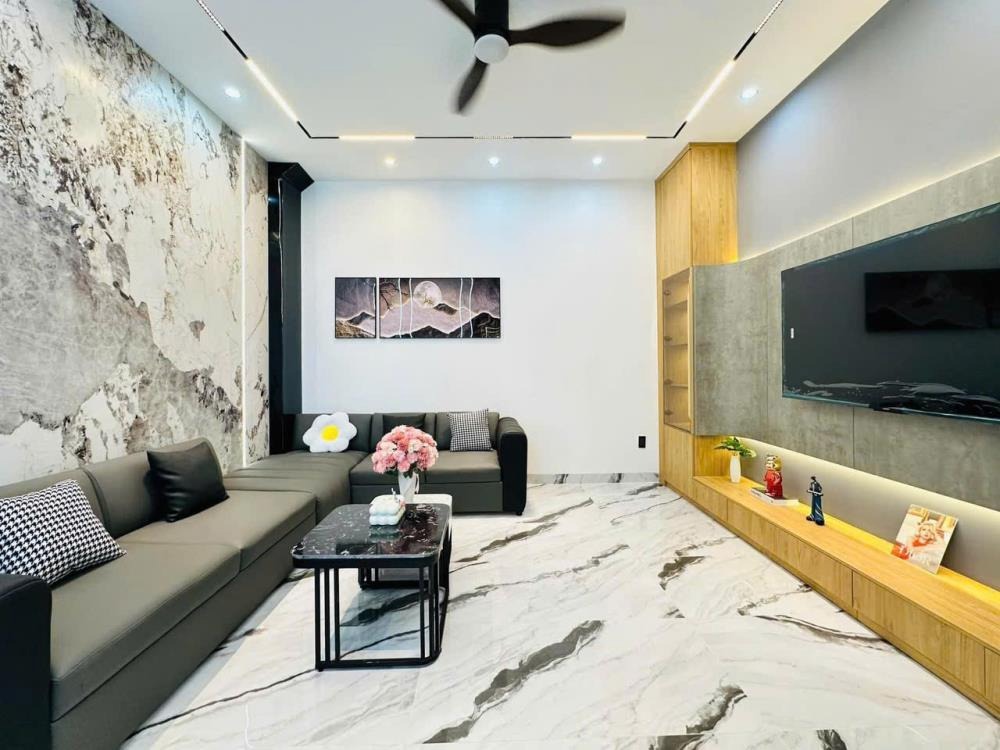 Bán Gấp Nhà Đẹp, Vị Trí Đắc Địa Quận Gò Vấp - Giá 3.4 Tỷ TL