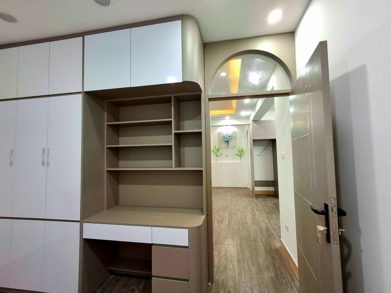 Bán căn hộ 3 ngủ chung cư CT10 Việt Hưng, Nguyễn Cao Luyện, Long Biên - 4.6 tỷ