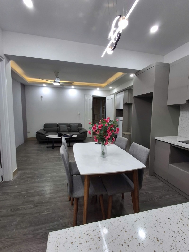 Bán căn hộ 3 ngủ chung cư CT10 Việt Hưng, Nguyễn Cao Luyện, Long Biên - 4.6 tỷ