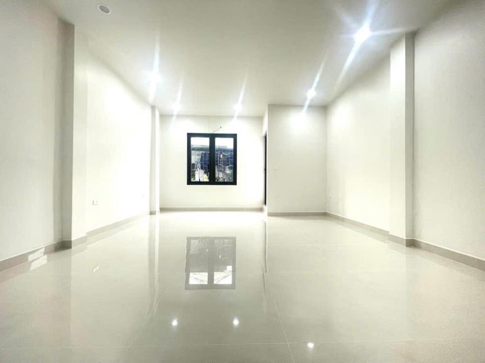 Siêu phẩm Đống Đa: 6 Tầng, Thang Máy, Mặt Tiền 5m, Kinh Doanh Đỉnh Cao