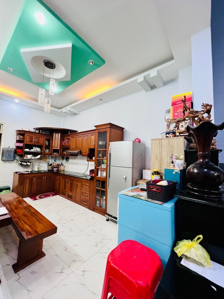 Bán nhà 4 tầng, 68m2, Lê Văn Sỹ - Vị trí đẹp, giá 8.3 tỷ