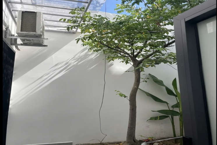 Nhà cấp 4 mặt tiền Nguyễn Đình Chiểu . DT:106m , ngang 5m