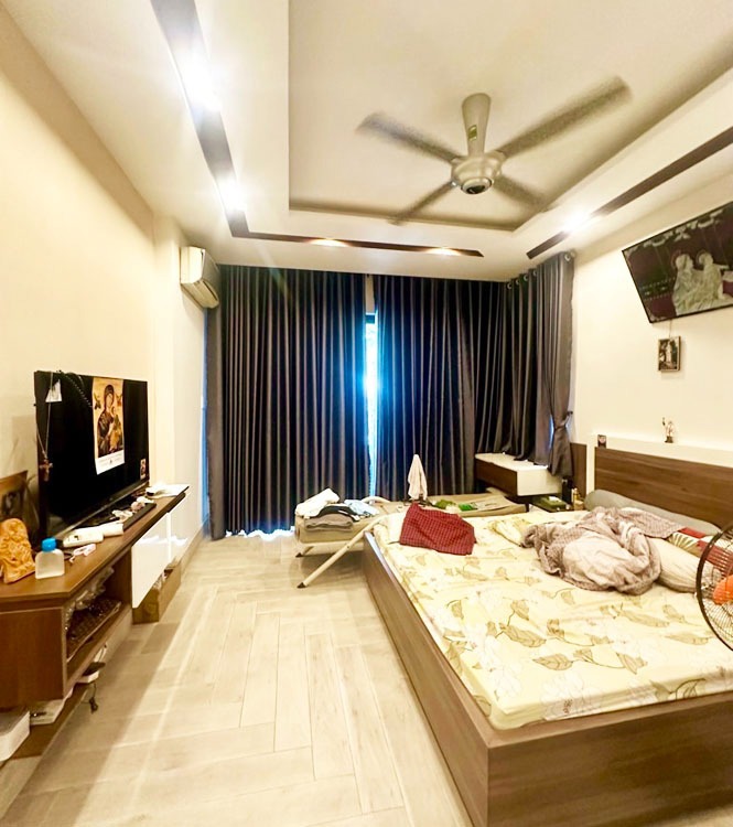 Nhà Đẹp 5 Tầng, Mặt Tiền Đặng Lộ, P. Tân Sơn Nhất - 20.x Tỷ Thương Lượng