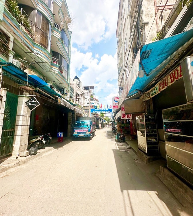 Nhà Đẹp 5 Tầng, Mặt Tiền Đặng Lộ, P. Tân Sơn Nhất - 20.x Tỷ Thương Lượng