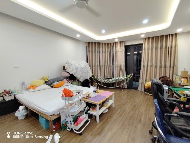 Bán nhà Lâm Hạ, Bồ Đề 6 tầng, 90m², MT 5.7m, Oto Tránh - 32 tỷ