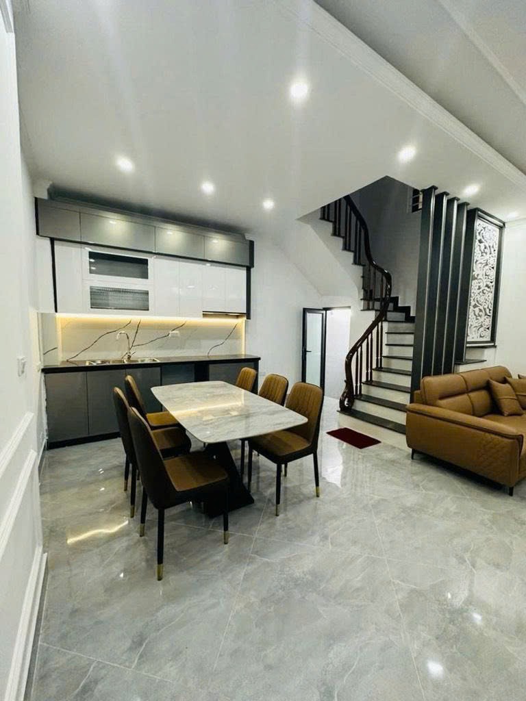 Bán nhà Khương Đình, Thanh Xuân - 46m2, 5 tầng, Full Nội Thất - Giá 8.6 tỷ