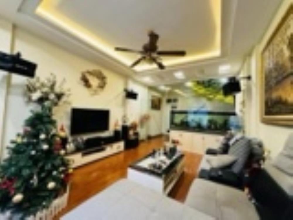 Bán nhà Trường Chinh - 5 Tầng, 50m ra Ôtô - Giá 14.3 tỷ Full Nội Thất