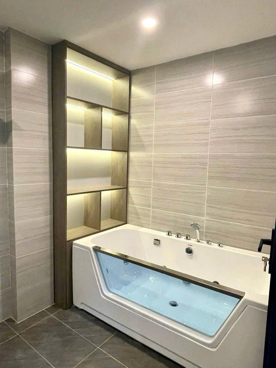 Cực Phẩm Nhà Phố 7 Tầng, Mặt Tiền Rộng - Đống Đa, Hà Nội