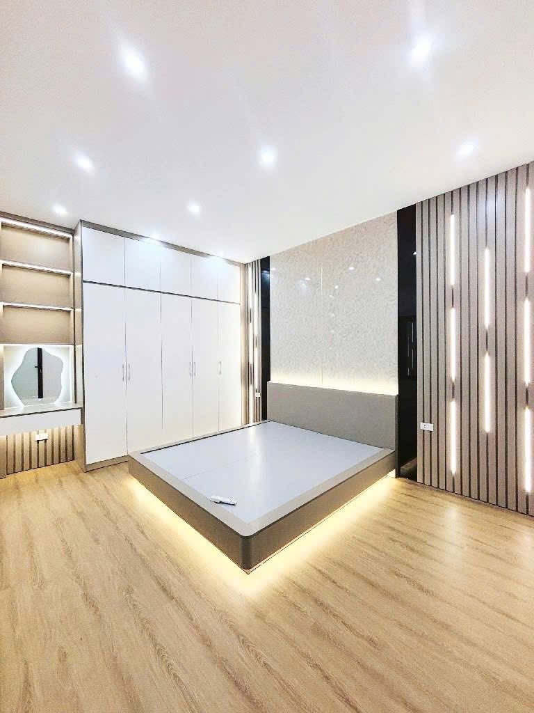 Bùi Xương Trạch TX - Siêu phẩm nhà 5 tầng, giá 6 tỷ, ngõ ô tô, gần Ngã Tư Sở